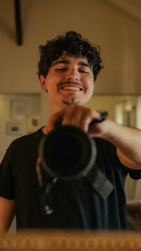 Gabriele Decanis con la fotocamera